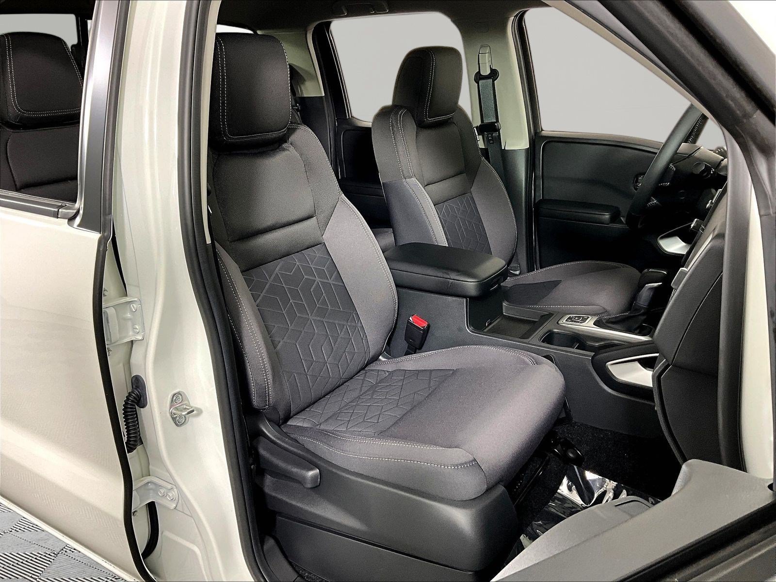 New 2026 Nissan Frontier SV w/ SV Convenience Package AWD/4WD image 18