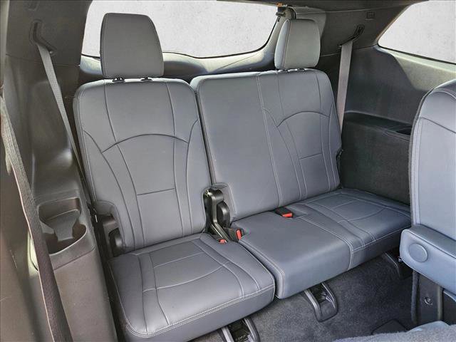 Used 2024 Buick Enclave Essence image 23