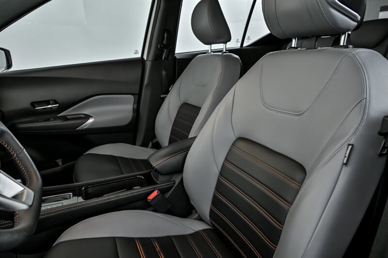 Used 2024 Nissan Kicks SR w/ SR Premium Package image 18