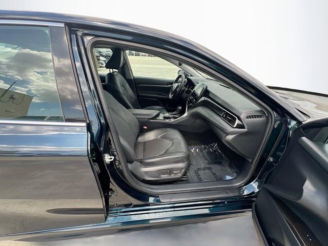 Used 2021 Toyota Camry XSE image 30