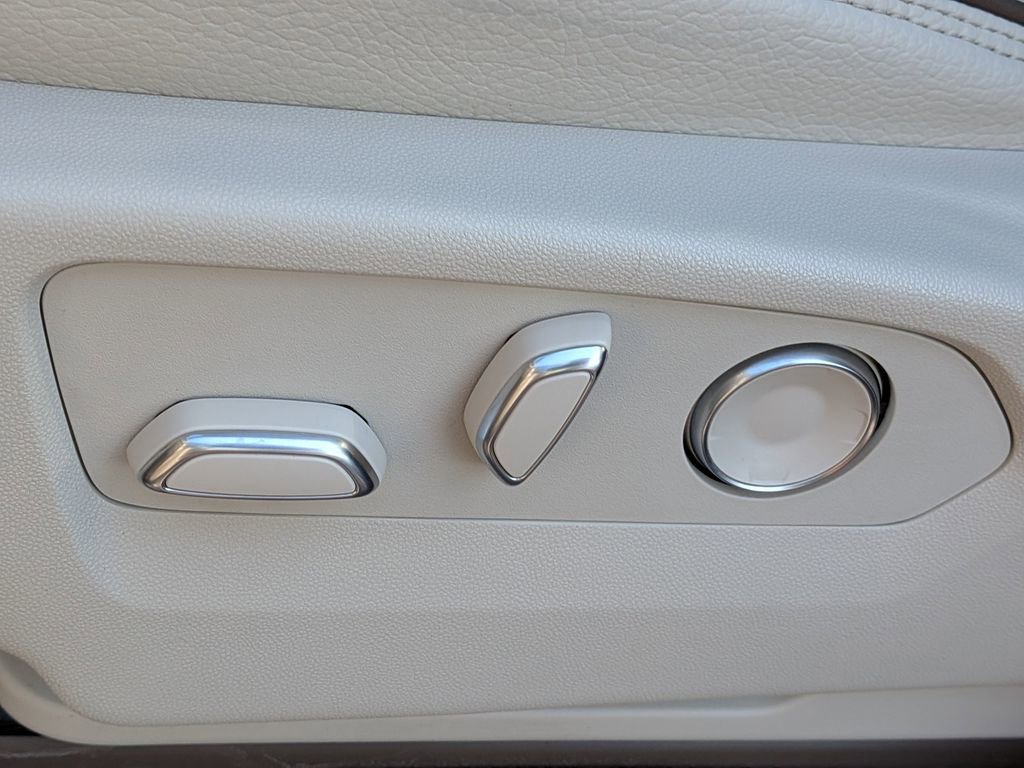 Used 2024 GMC Yukon Denali w/ Max Trailering Package image 19