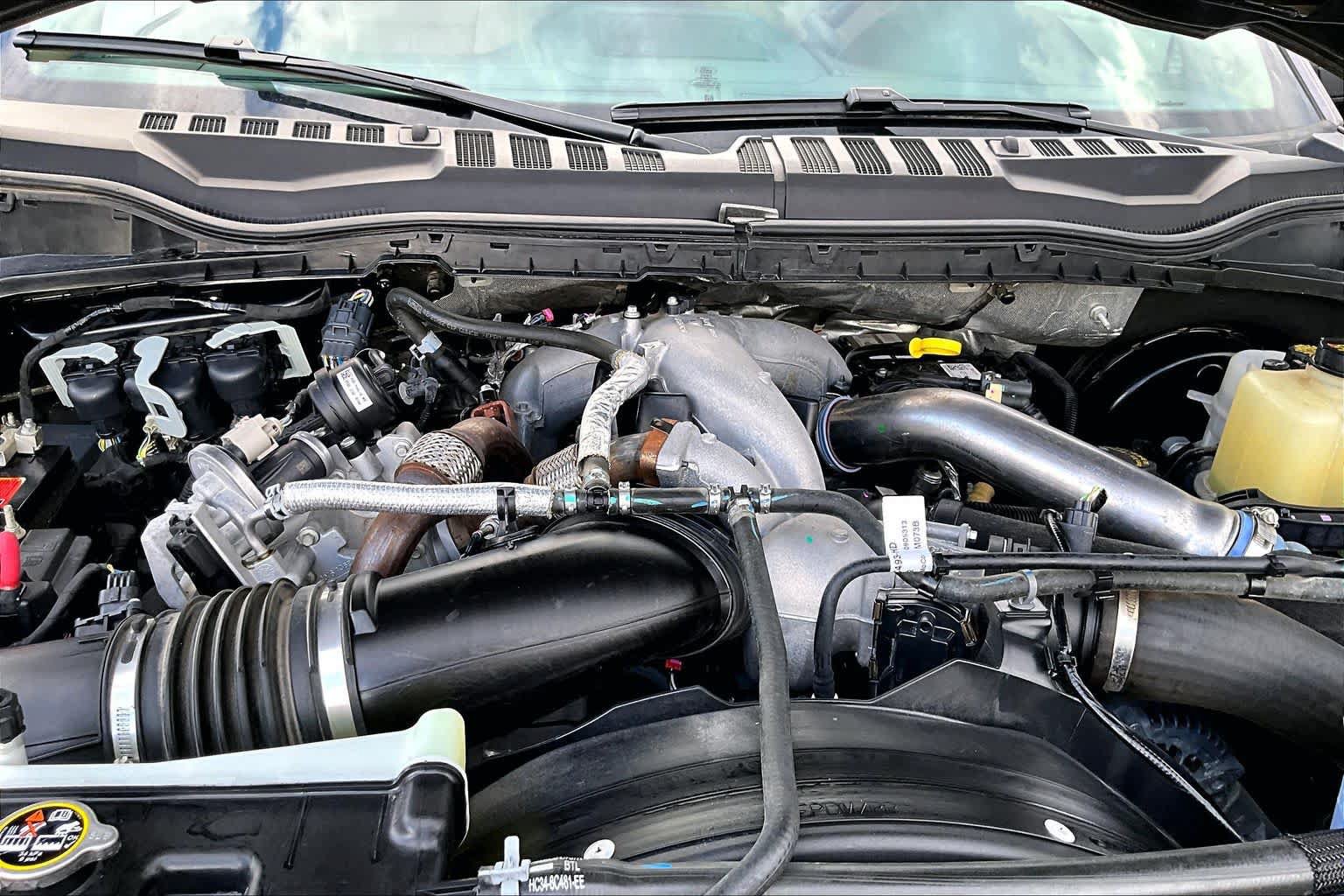 Certified 2022 Ford F350 Lariat AWD/4WD image 33