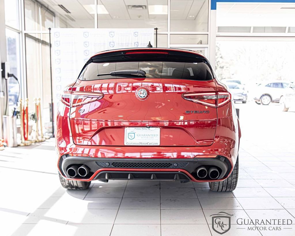 Used 2021 Alfa Romeo Stelvio Quadrifoglio image 14