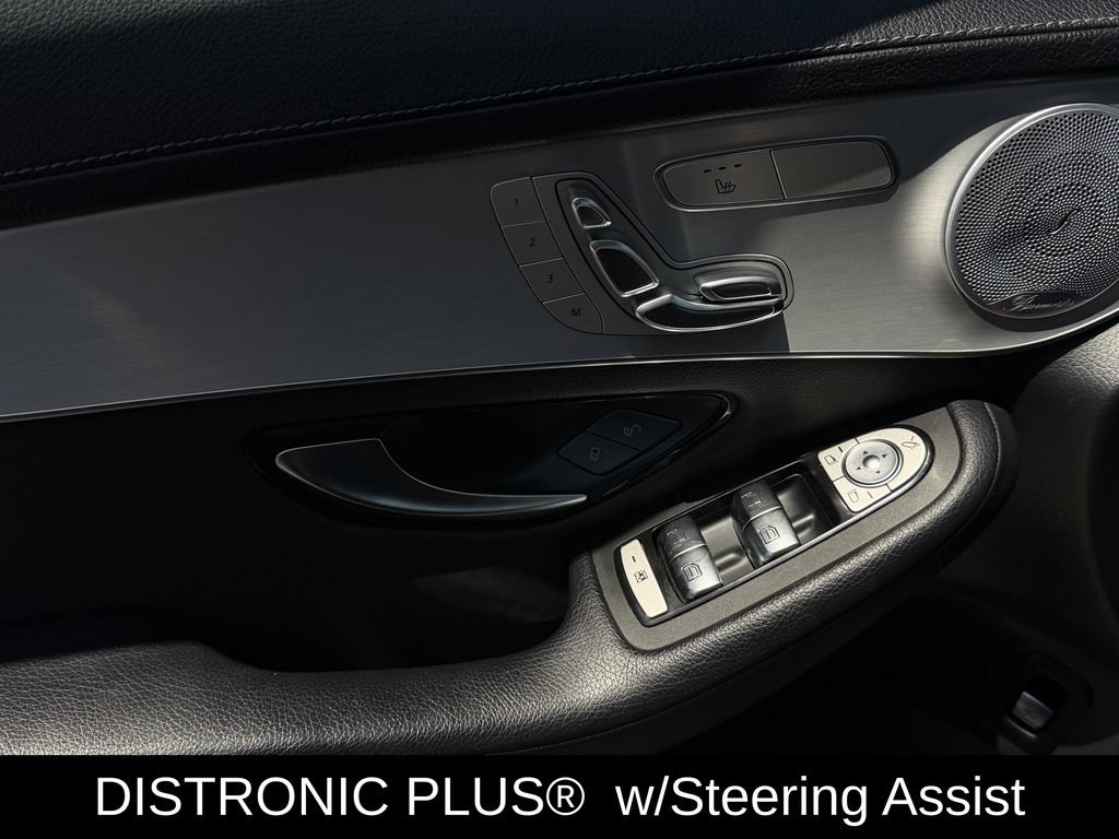 Used 2020 Mercedes-Benz GLC 300 4MATIC image 32