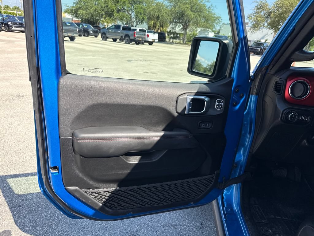 Used 2022 Jeep Gladiator Rubicon w/ LED Lighting Group AWD/4WD image 13