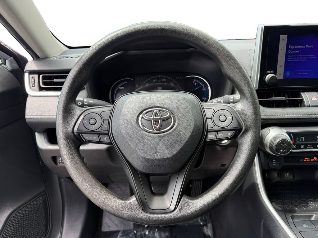 Used 2024 Toyota RAV4 XLE AWD/4WD image 12
