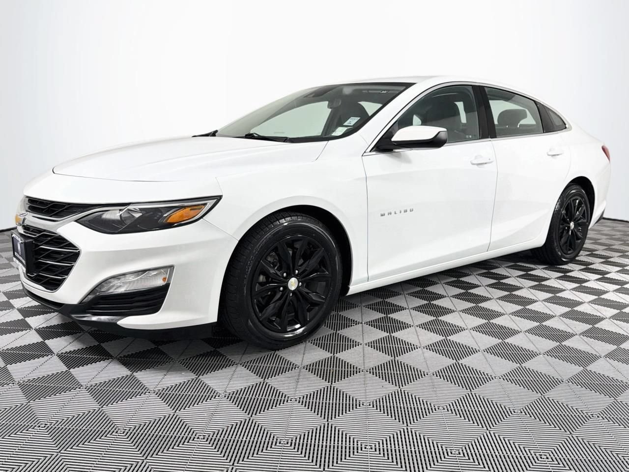 Used 2023 Chevrolet Malibu LT FWD image 6