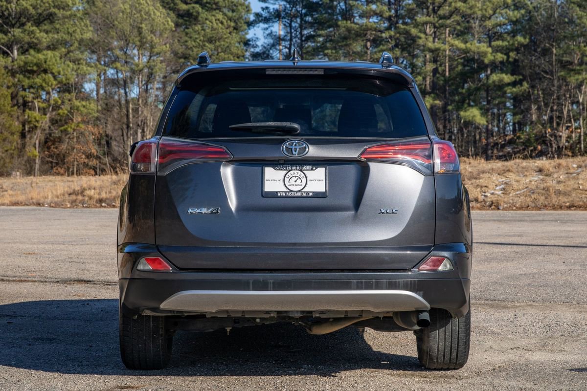 Used 2018 Toyota RAV4 XLE image 7