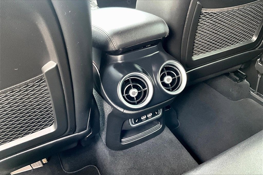 Used 2022 Alfa Romeo Stelvio Sprint image 28