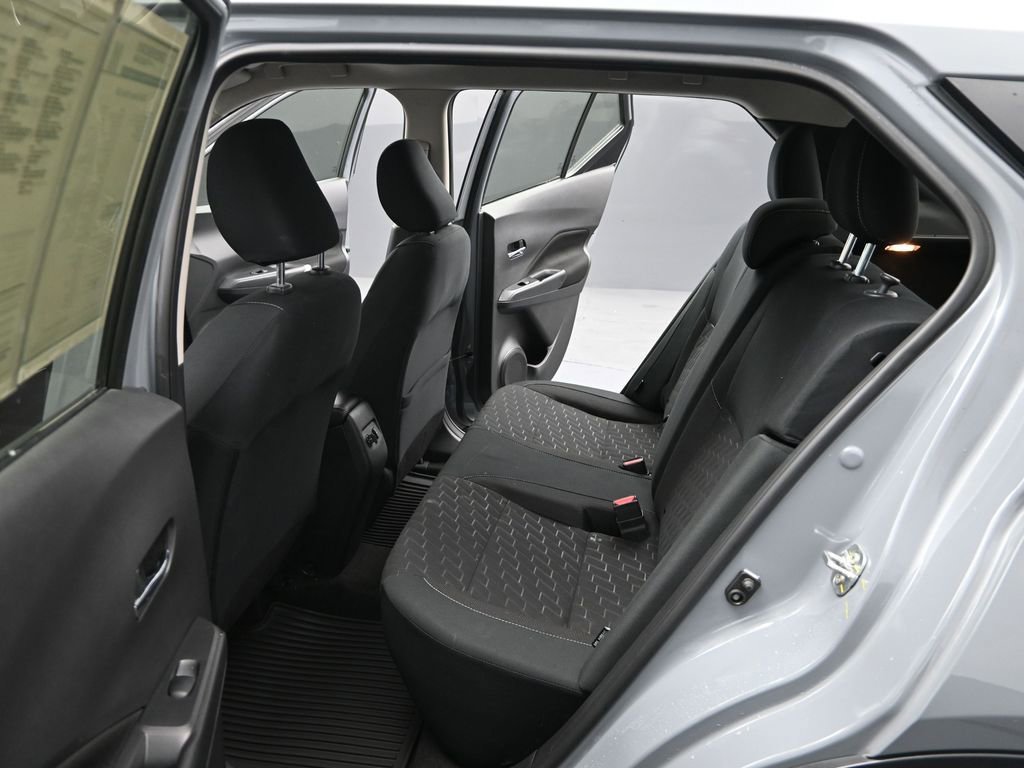 Used 2024 Nissan Kicks SV image 15