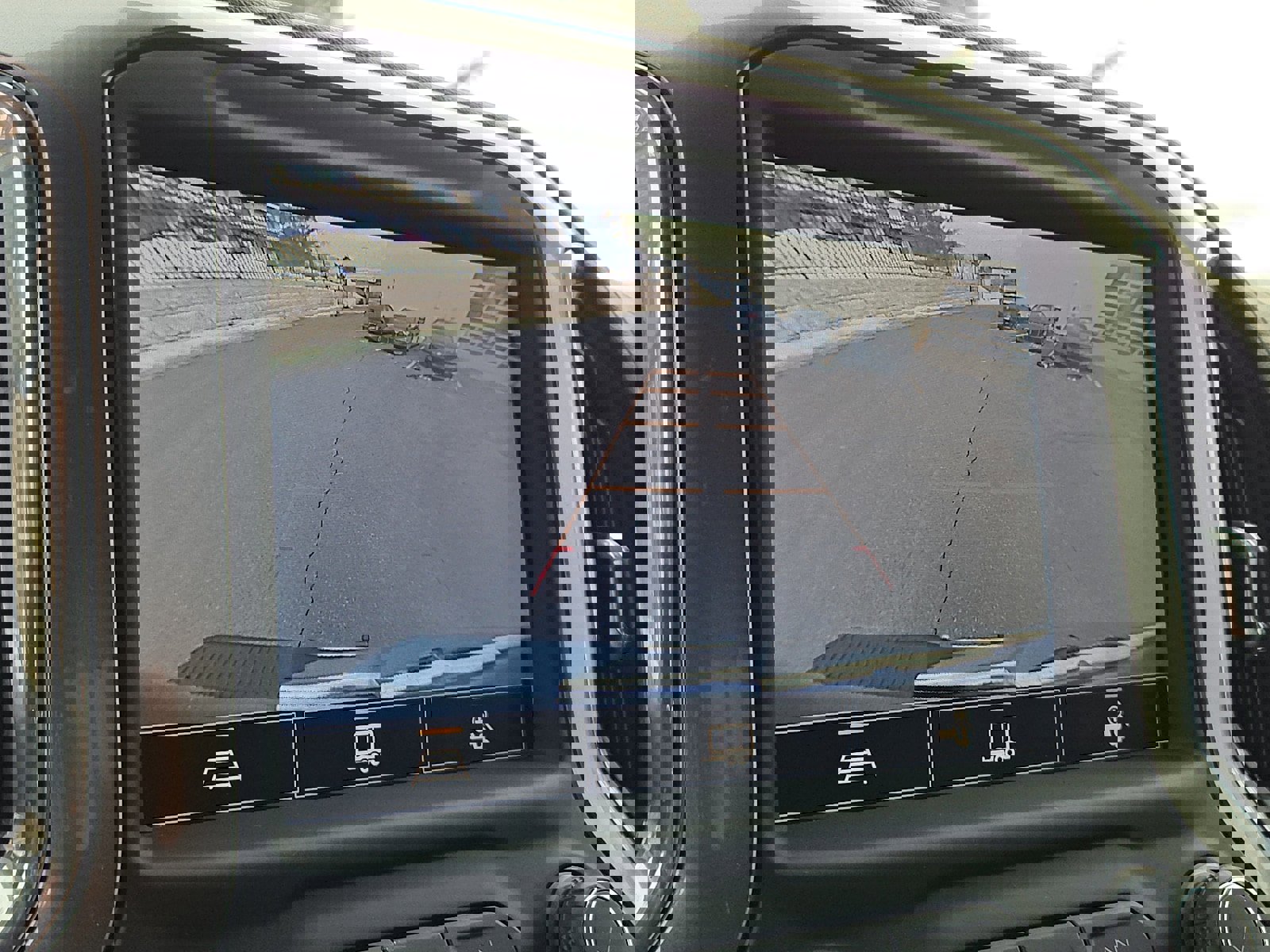 Used 2022 Chevrolet Silverado 1500 LTZ image 17