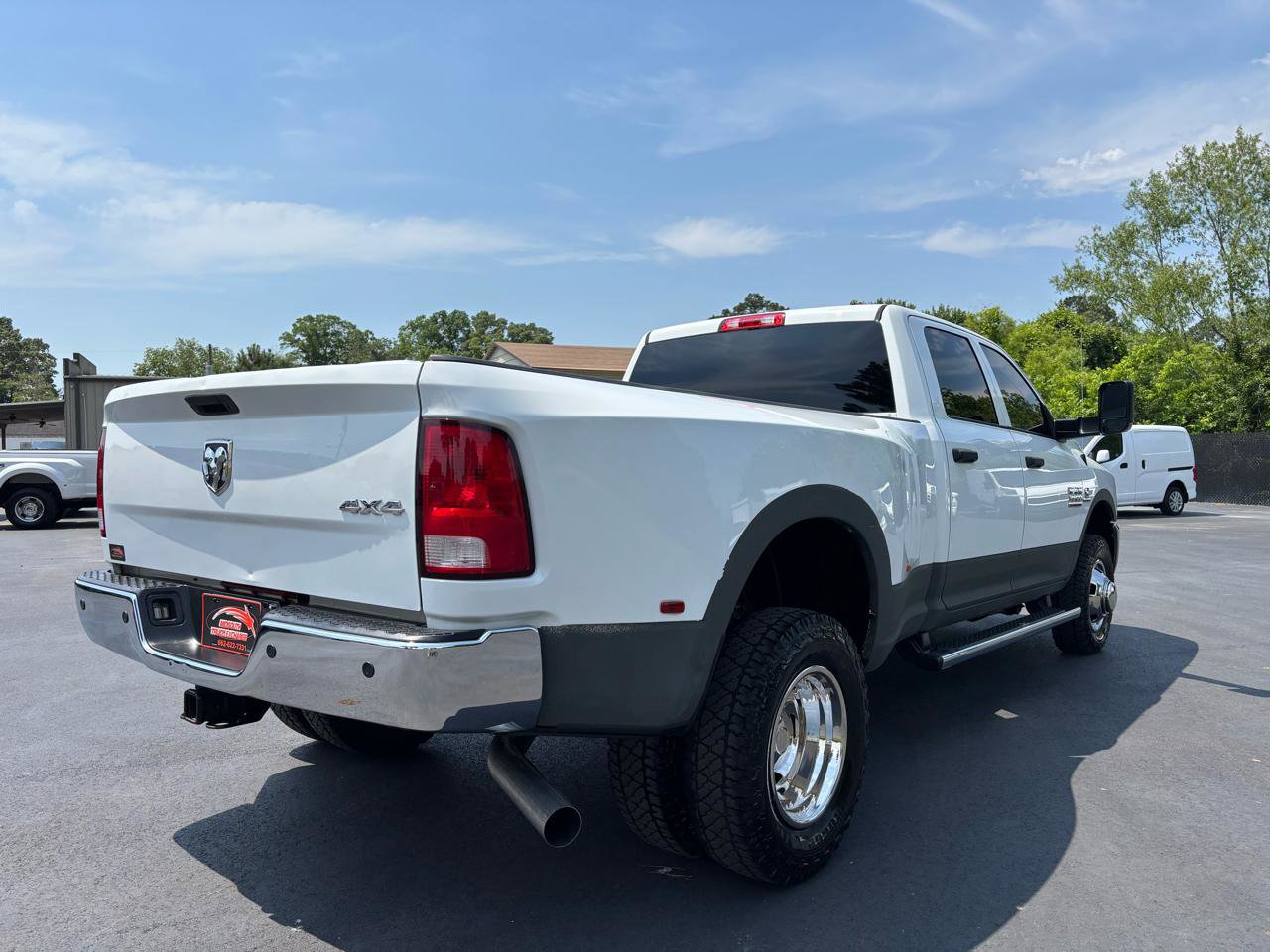 Used 2018 RAM 3500 Tradesman w/ Chrome Appearance Group AWD/4WD image 9