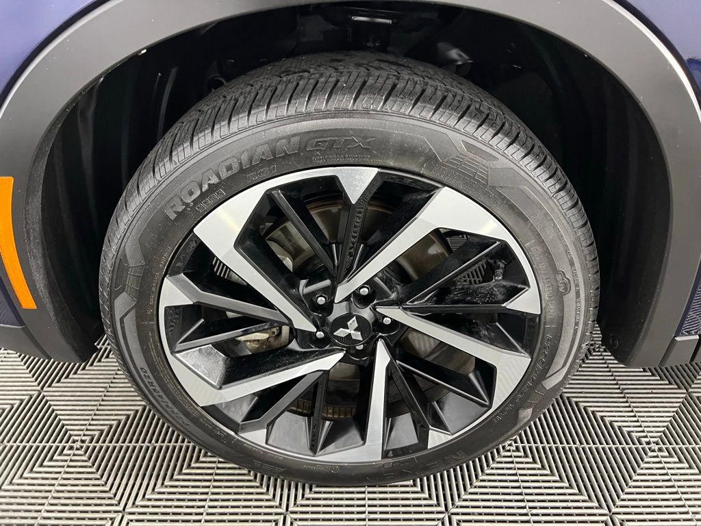 Used 2024 Mitsubishi Outlander SE image 12