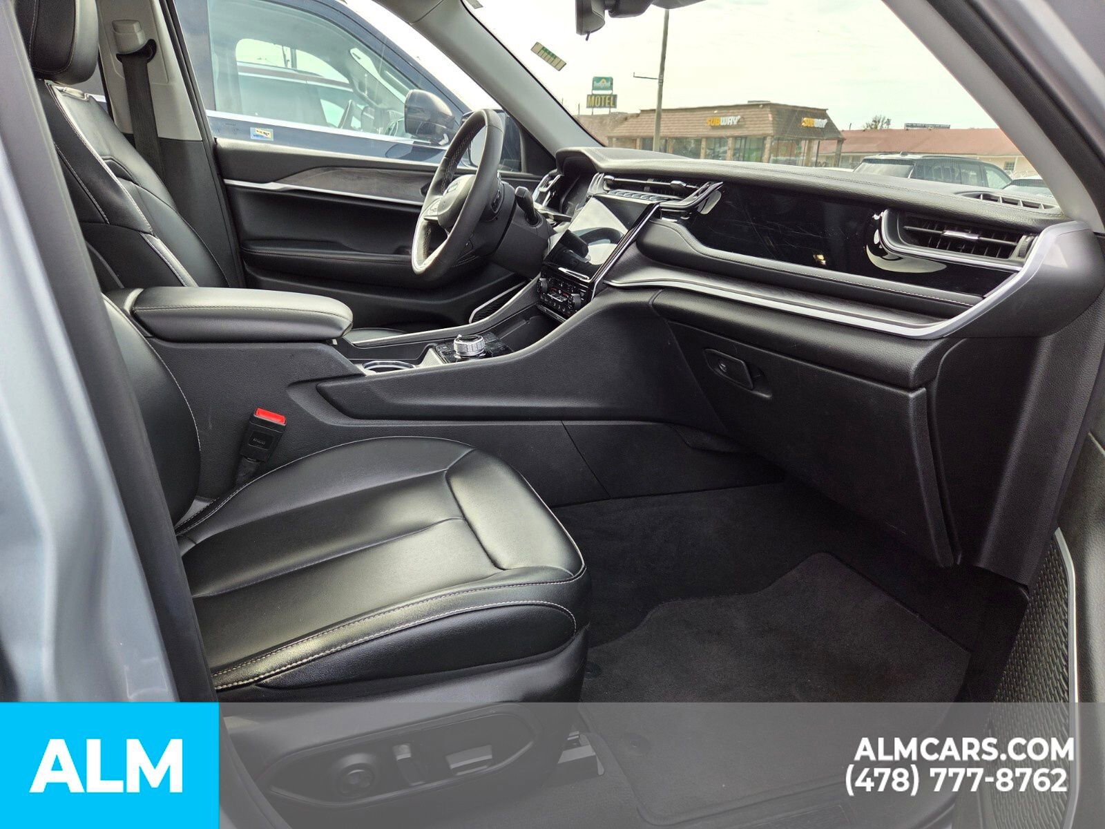 Used 2024 Jeep Grand Cherokee Limited 4xe image 17