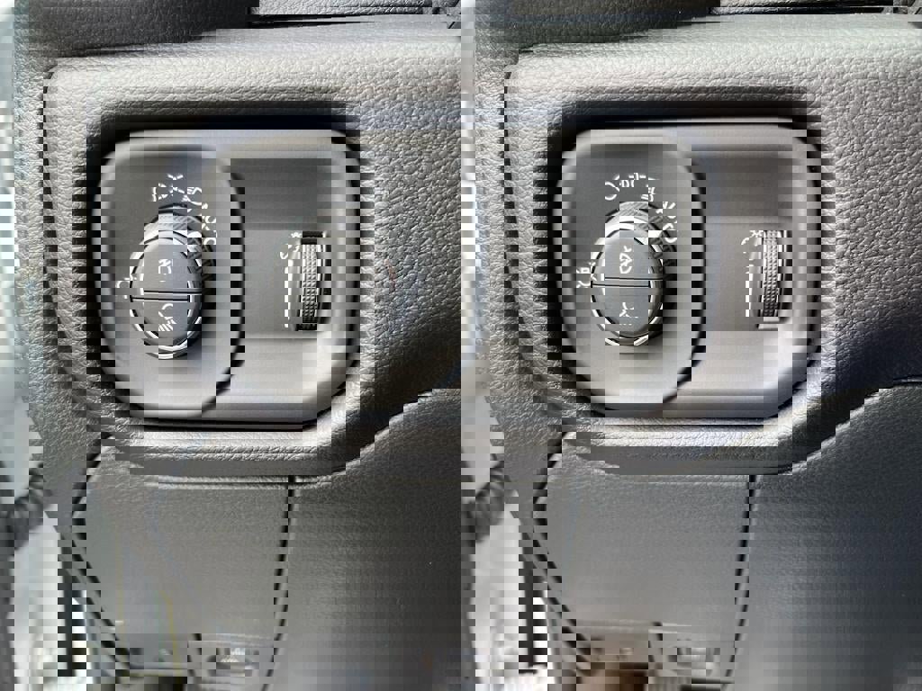 New 2024 RAM 2500 Big Horn w/ Night Edition image 15