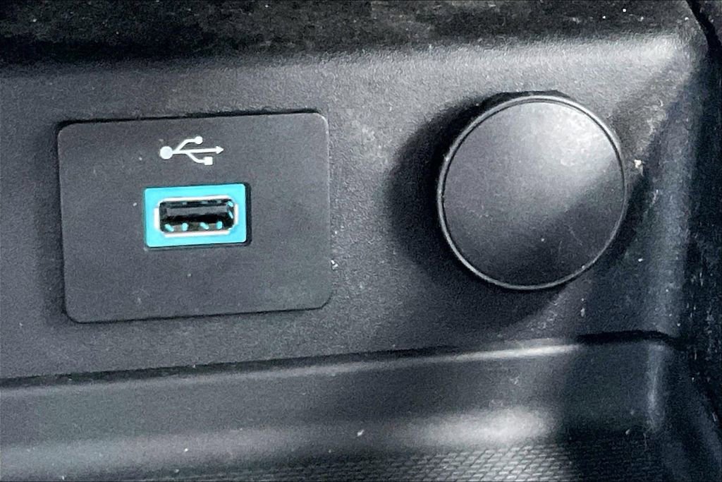 Used 2020 Ford Fusion S image 32