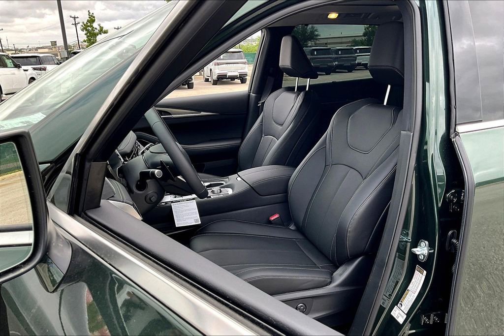 New 2026 INFINITI QX60 Luxe FWD image 12