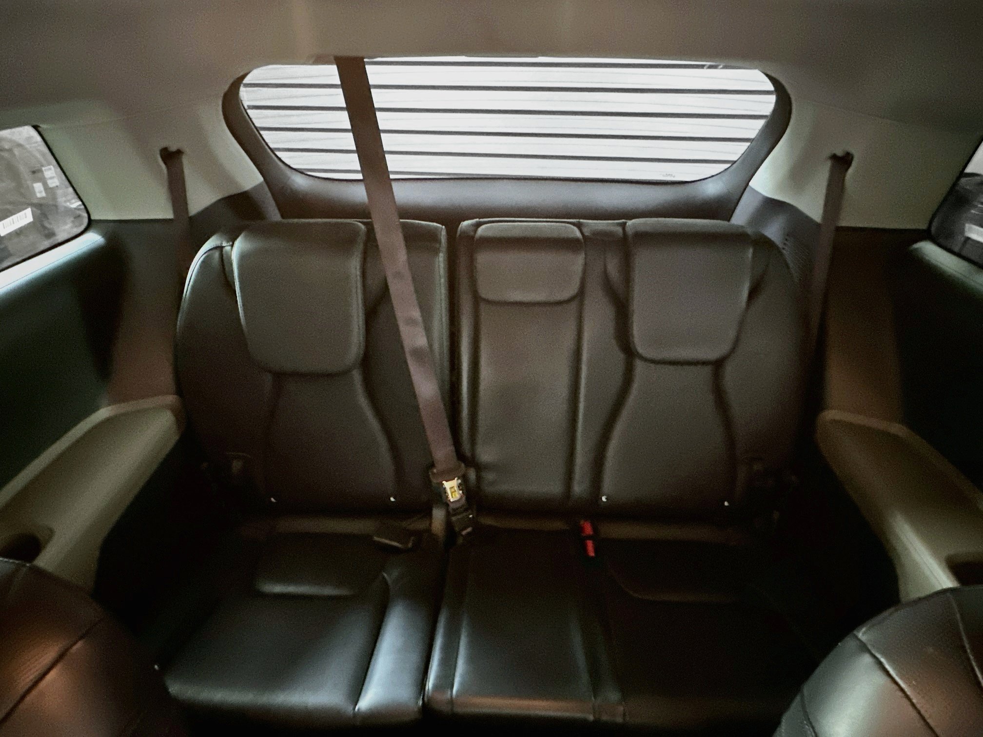 Used 2025 Kia Carnival FWD image 28