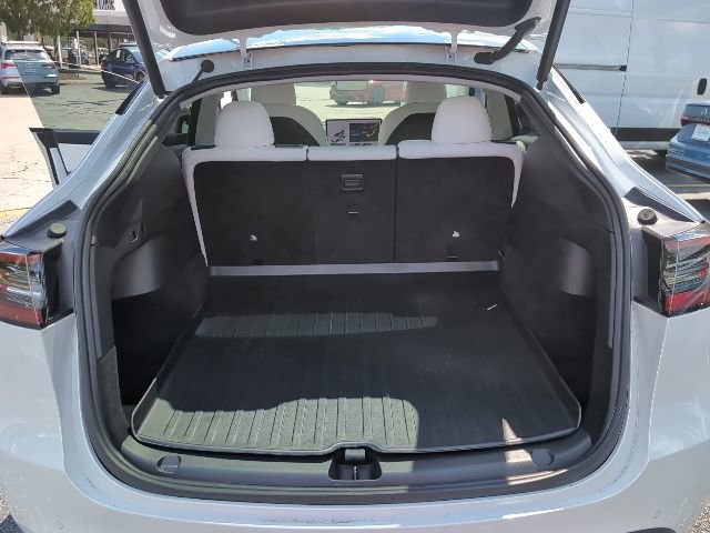 Used 2022 Tesla Model Y Performance image 25