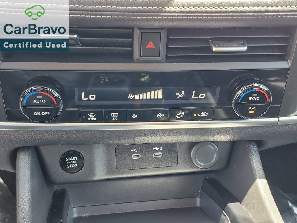 Used 2024 Nissan Rogue SV FWD image 25