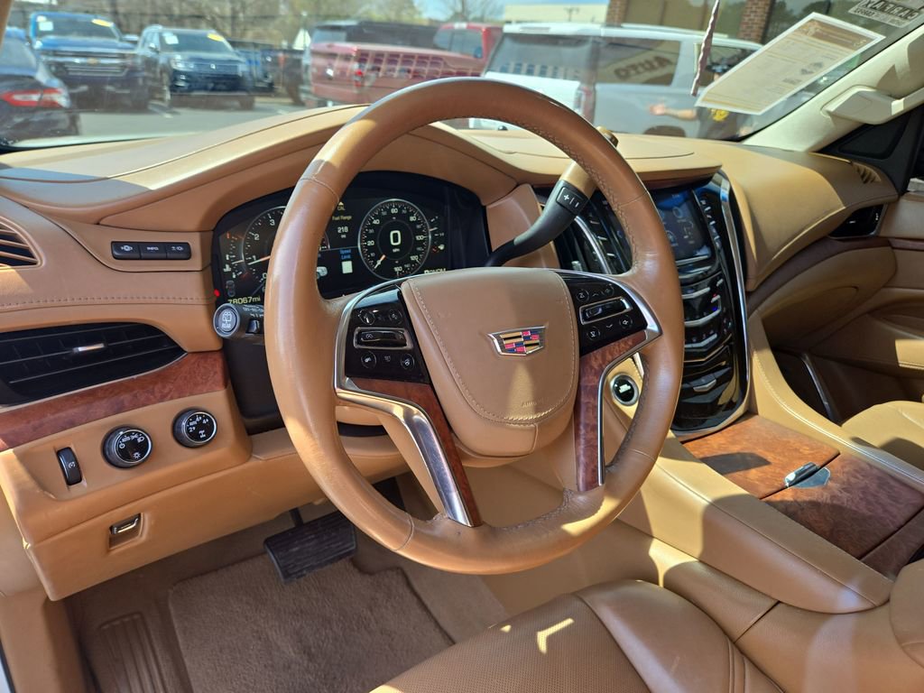 Used 2015 Cadillac Escalade Platinum image 15