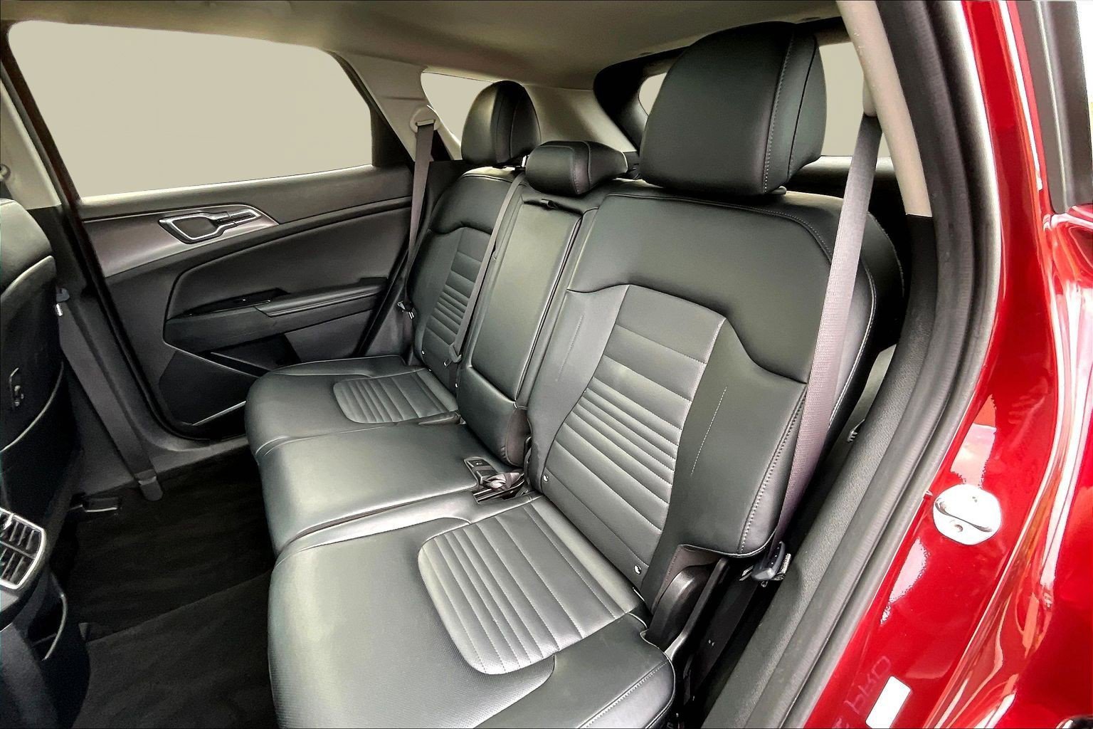 Used 2023 Kia Sportage SX image 22