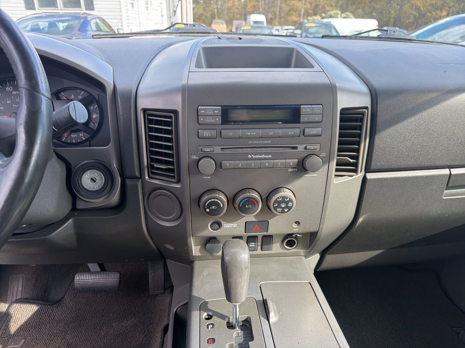 Used 2006 Nissan Titan SE image 12