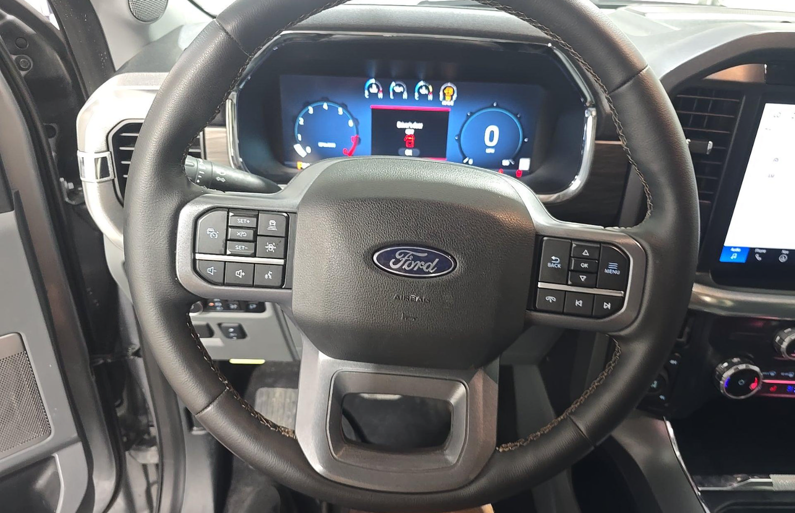 Used 2025 Ford F150 Lariat w/ Bed Utility Package AWD/4WD image 9