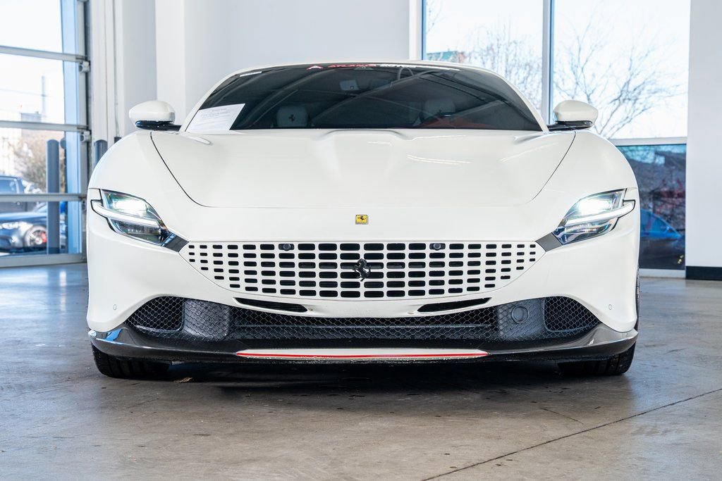 Used 2023 Ferrari Roma image 3