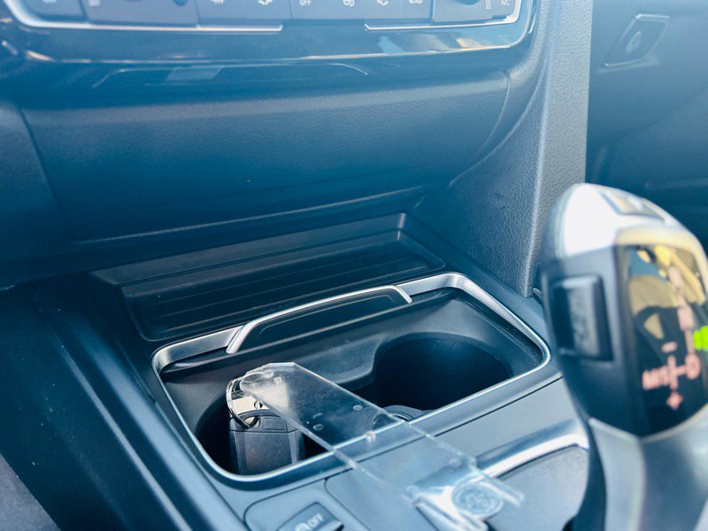 Used 2018 BMW 320i xDrive Sedan w/ Premium Package image 29