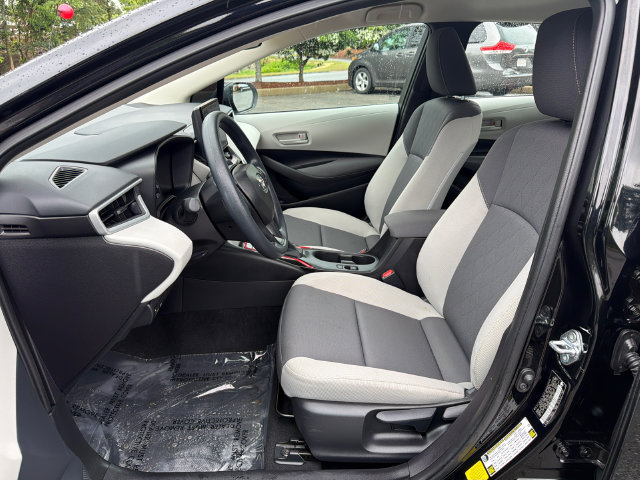 Used 2025 Toyota Corolla LE FWD image 25