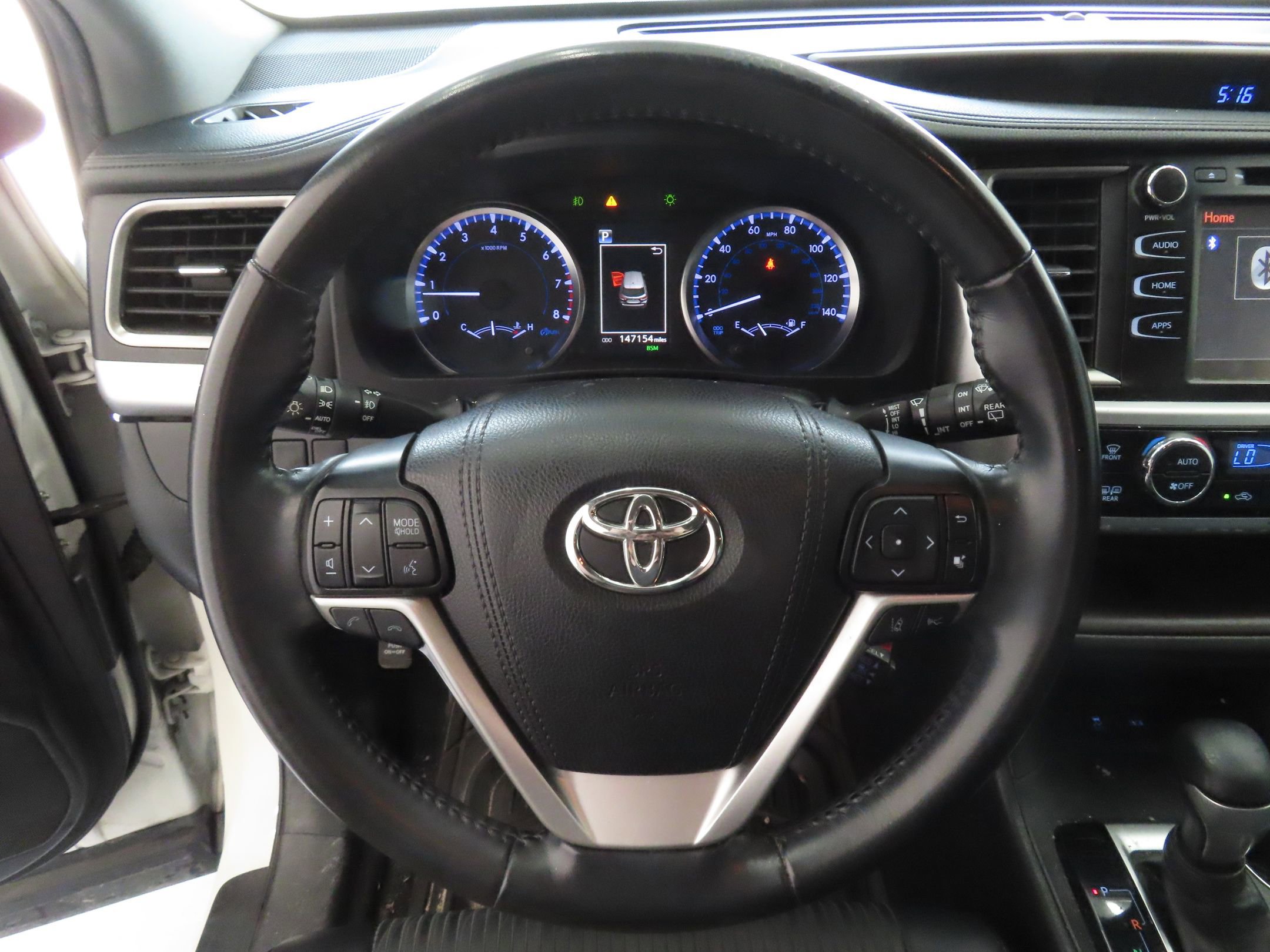 Used 2019 Toyota Highlander Plus FWD image 15
