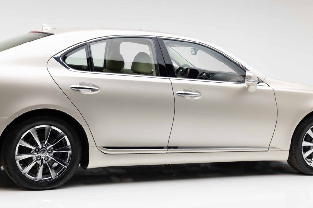 Used 2012 Lexus LS 460 w/ Luxury Value Edition image 35