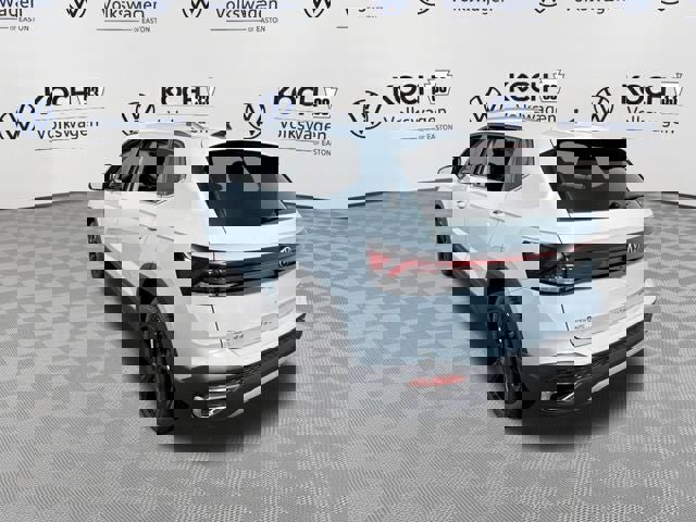 New 2026 Volkswagen Taos SEL image 7