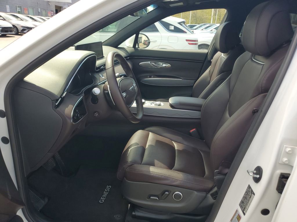 Used 2023 Genesis GV70 2.5T w/ Advanced Package AWD/4WD image 13