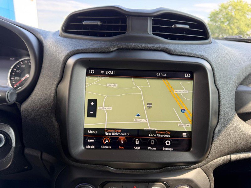 Used 2023 Jeep Renegade Trailhawk AWD/4WD image 13