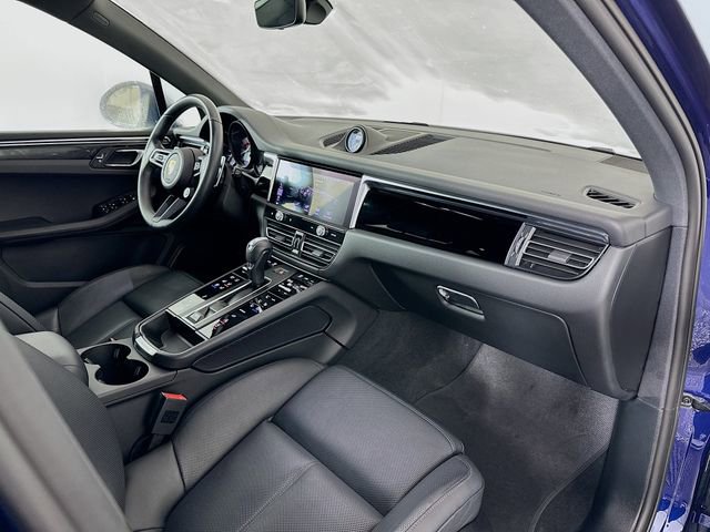 Used 2024 Porsche Macan S AWD/4WD image 31