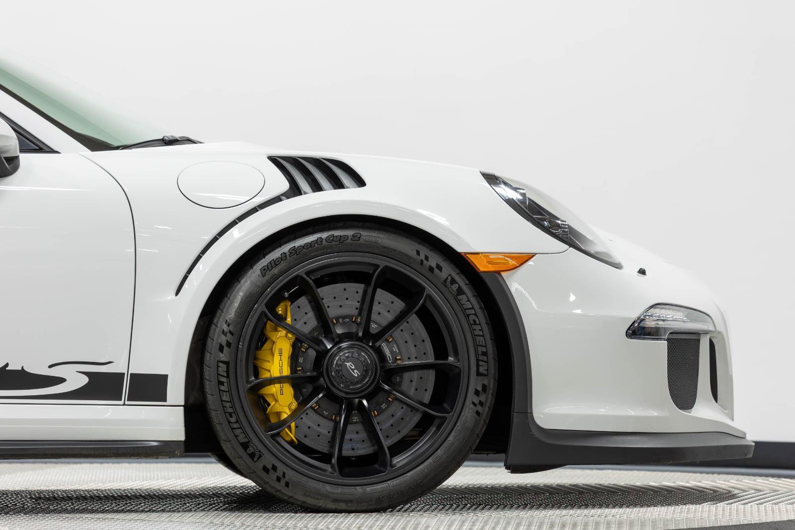 Used 2016 Porsche 911 GT3 RS RWD image 26
