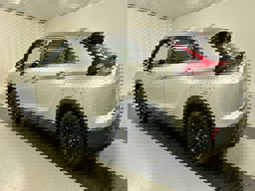 New 2026 Mitsubishi Eclipse Cross LE image 5