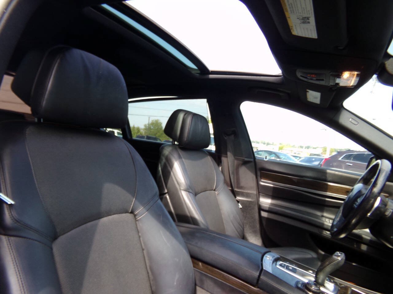 Used 2013 BMW 750Li RWD image 33