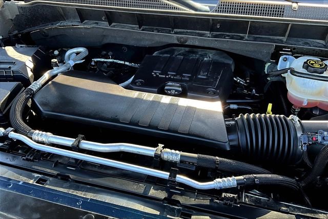 Used 2021 Chevrolet Silverado 1500 LT AWD/4WD image 29