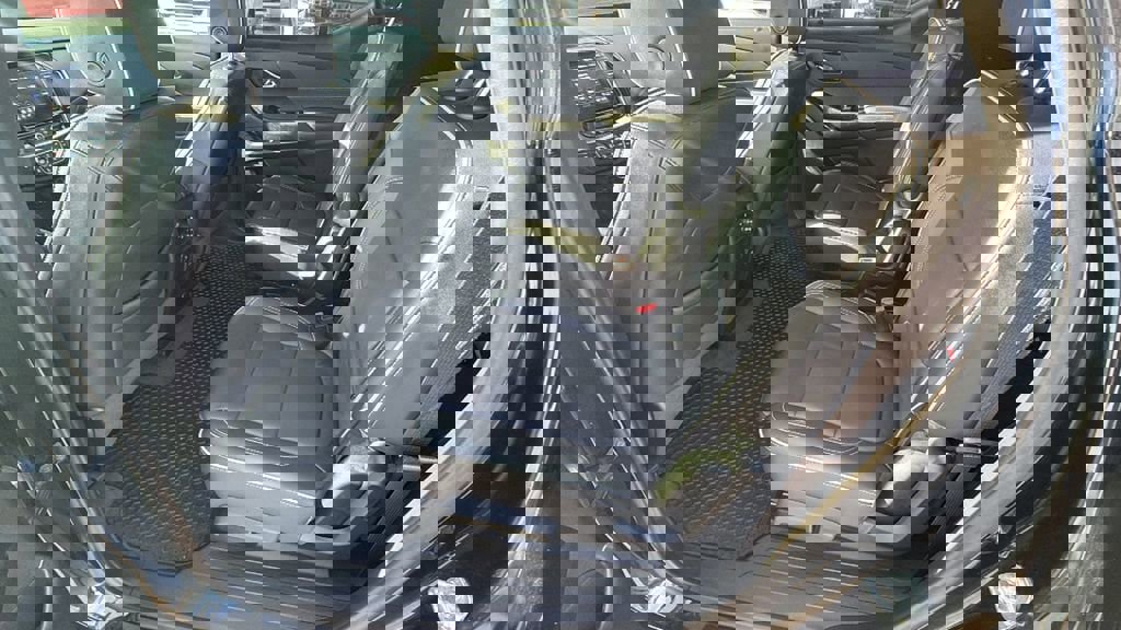 Certified 2023 Chevrolet Traverse Premier w/ Redline Edition image 22