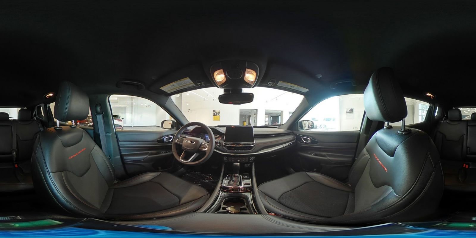 Used 2025 Jeep Compass Trailhawk AWD/4WD image 42