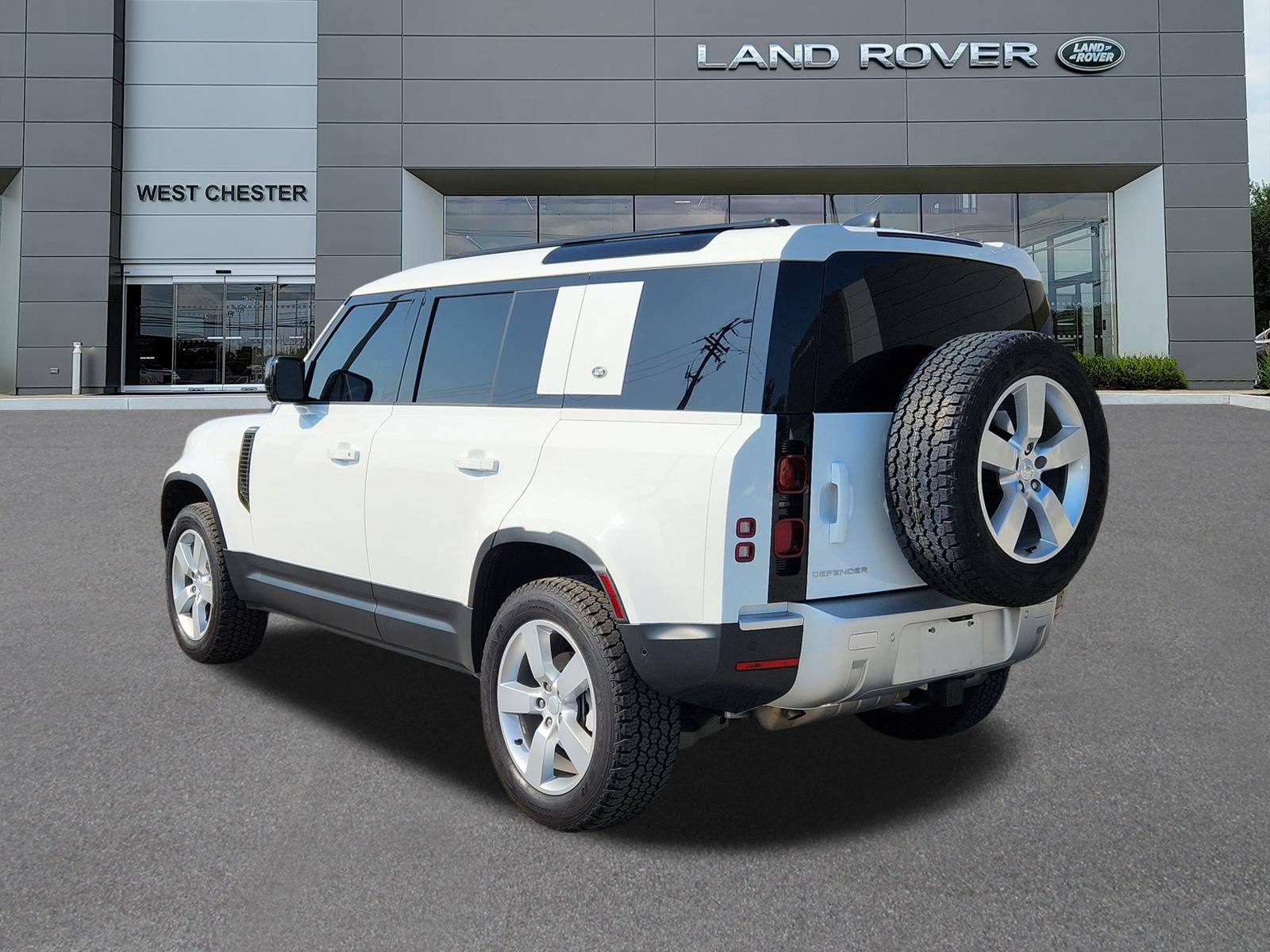 Certified 2024 Land Rover Defender 110 S AWD/4WD image 3