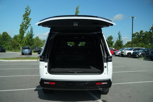 New 2026 Jeep Grand Wagoneer L Limited AWD/4WD image 16
