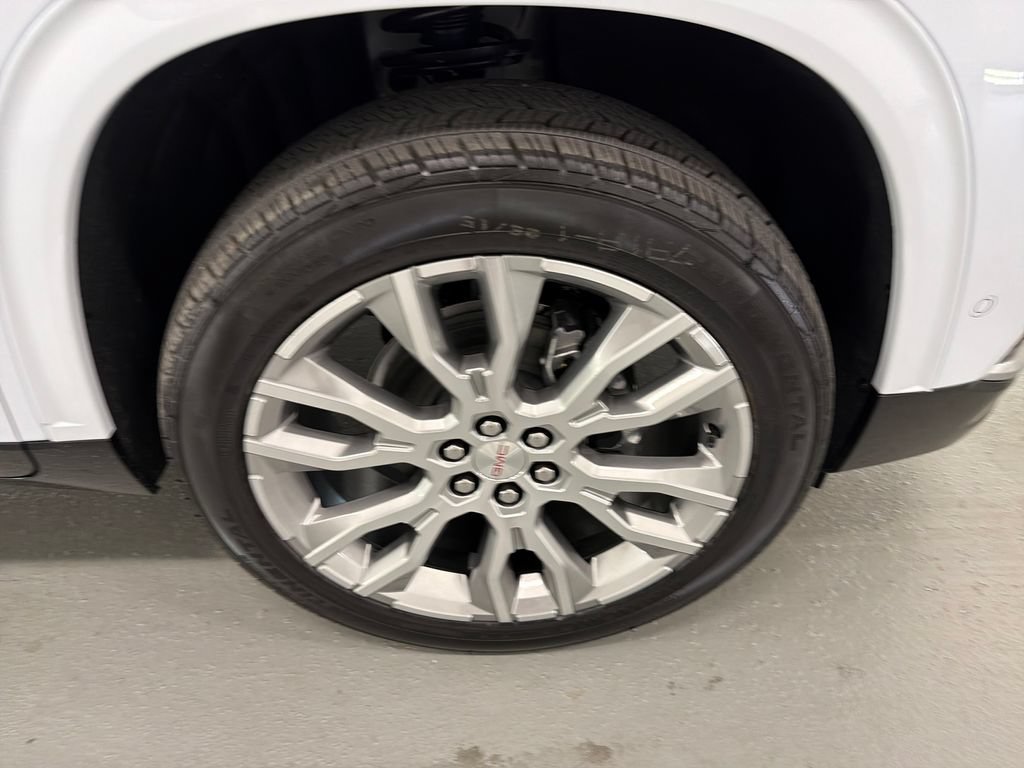 New 2026 GMC Acadia Denali w/ Super Cruise Package FWD image 4