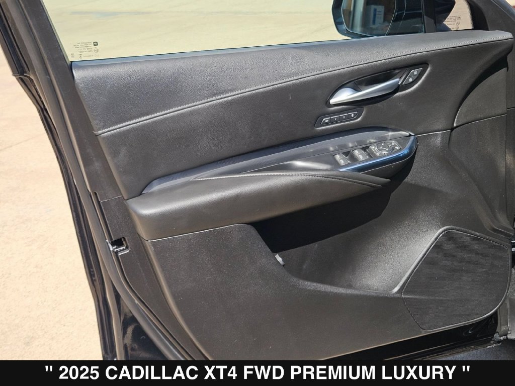 Used 2025 Cadillac XT4 Premium Luxury FWD image 14