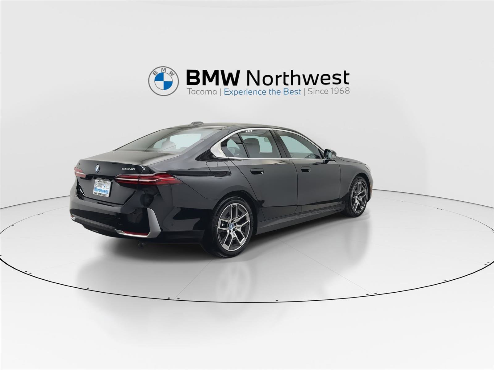 Used 2024 BMW i5 eDrive40i w/ M Sport Package image 3