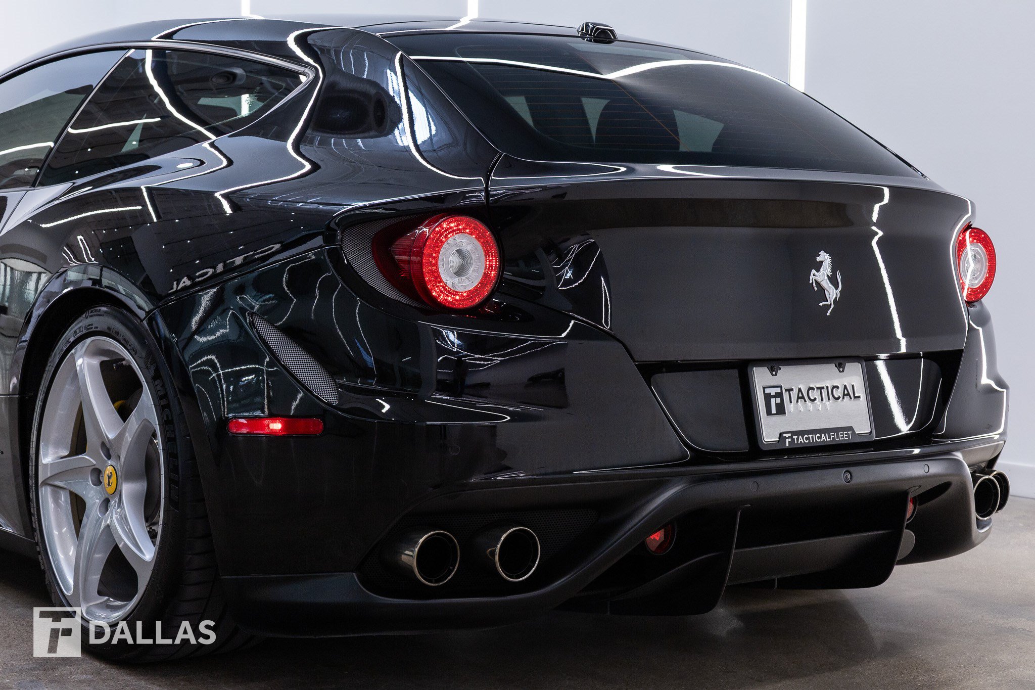 Used 2016 Ferrari FF AWD/4WD image 10