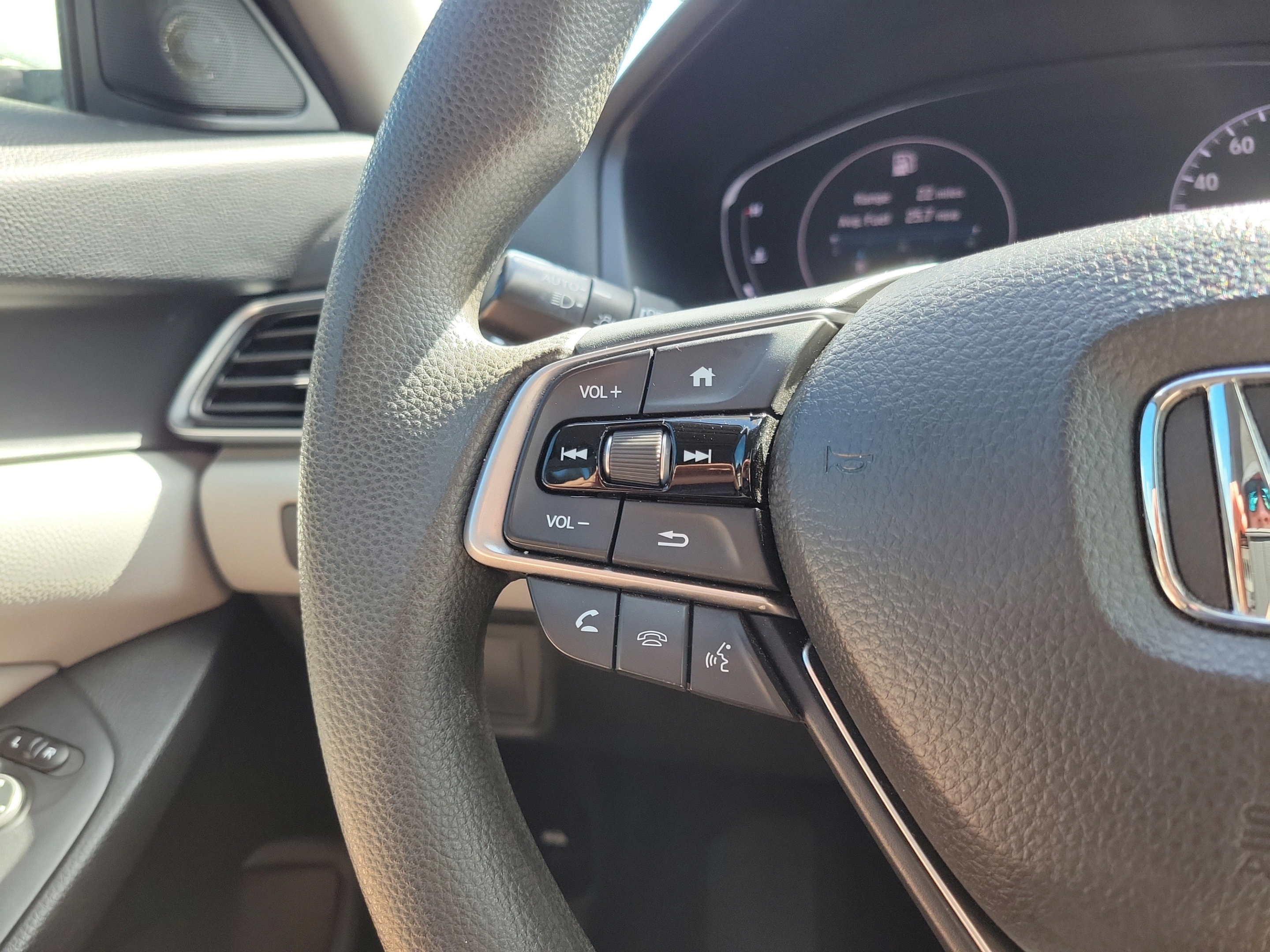 Used 2020 Honda Accord EX image 22